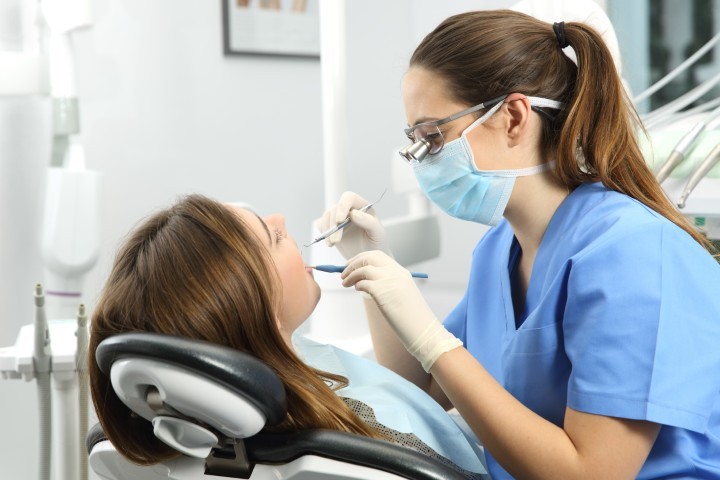 achieve a radiant smile with professional teeth whitening